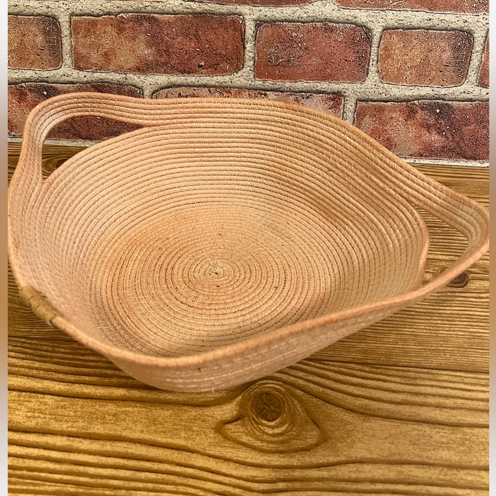Rope Bowl. Dyed Calling this Salmon color. Darker than picture shows